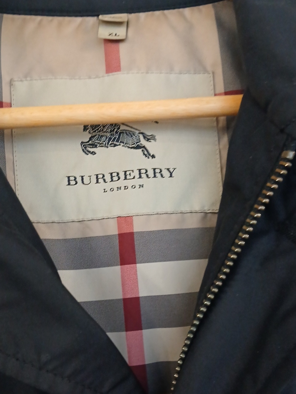 Burberry Black Men's Trench Coat with Signature Check Lining - Picture 2 of 4